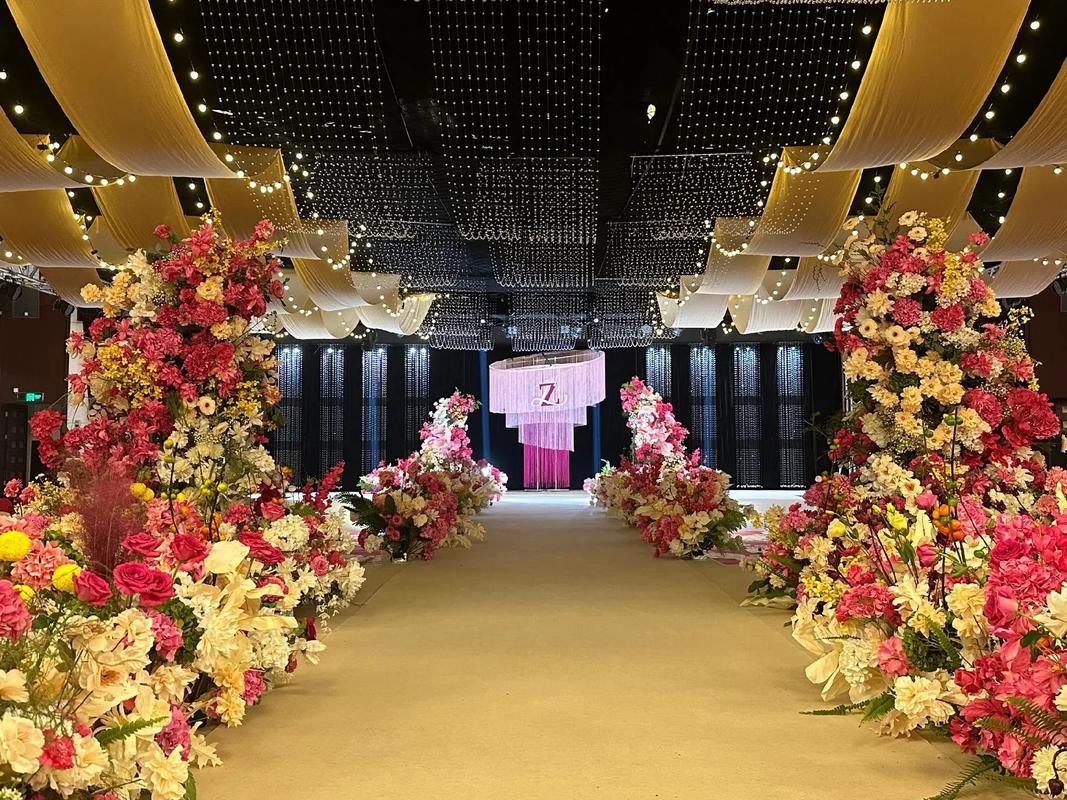 这样的婚礼你喜欢吗#婚庆策划 #酒店婚庆 #场景布置 #订制 - 抖音